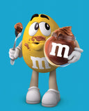 West End Foods Bundle of M&Ms Peanuts Milk Chocolate Candy Fun Size Bulk (1 pound Bag)